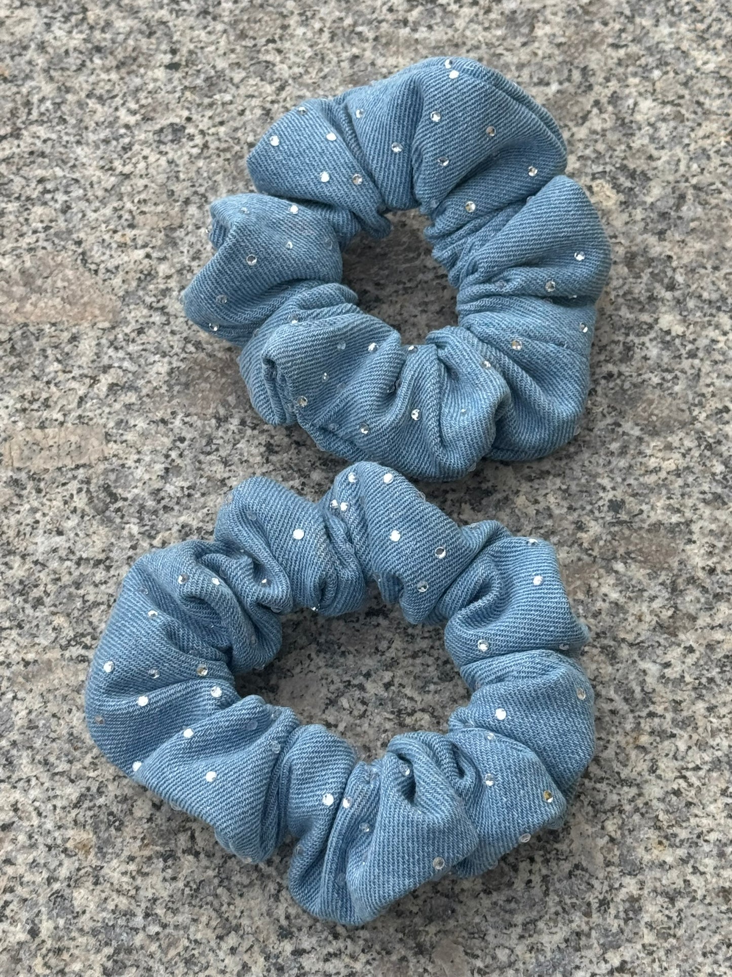Hårstrikk - Scrunchie - demin med Rhinestone