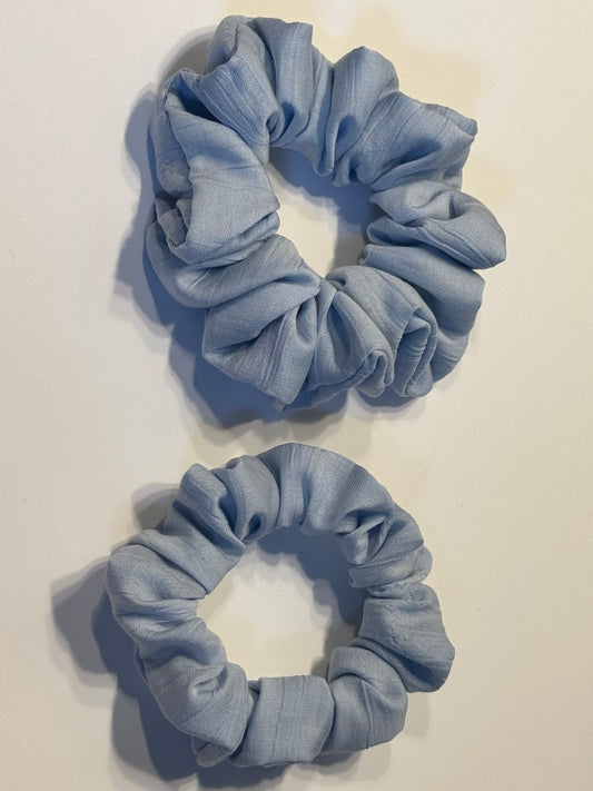 Hårstrikk - Scrunchie - Lys blå