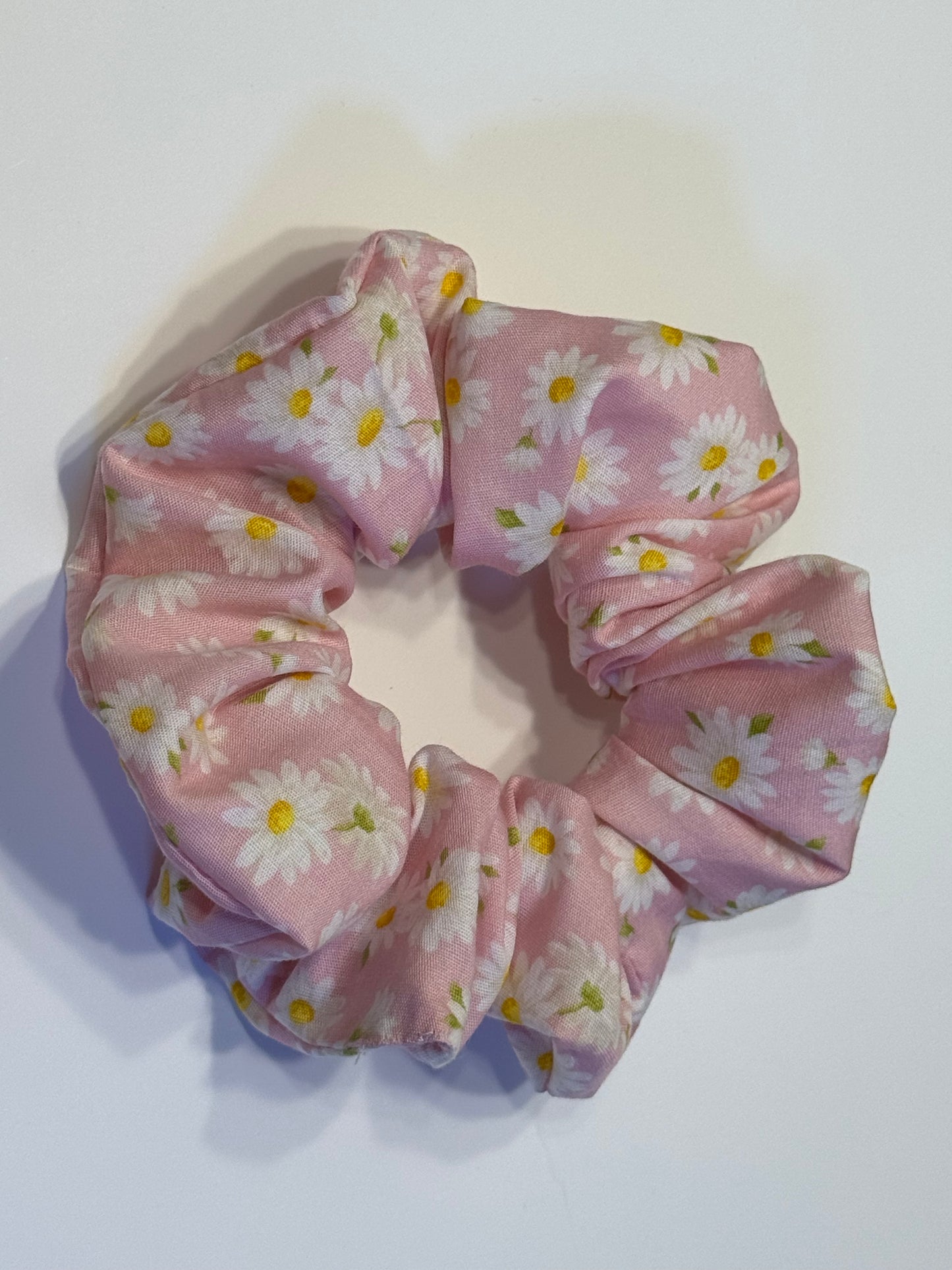 Hårstrikk - Scrunchie - Rosa blomster
