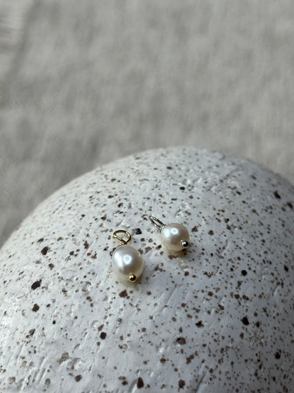 Perle Charm 925 i Gull og Sølv – Tidløs eleganse